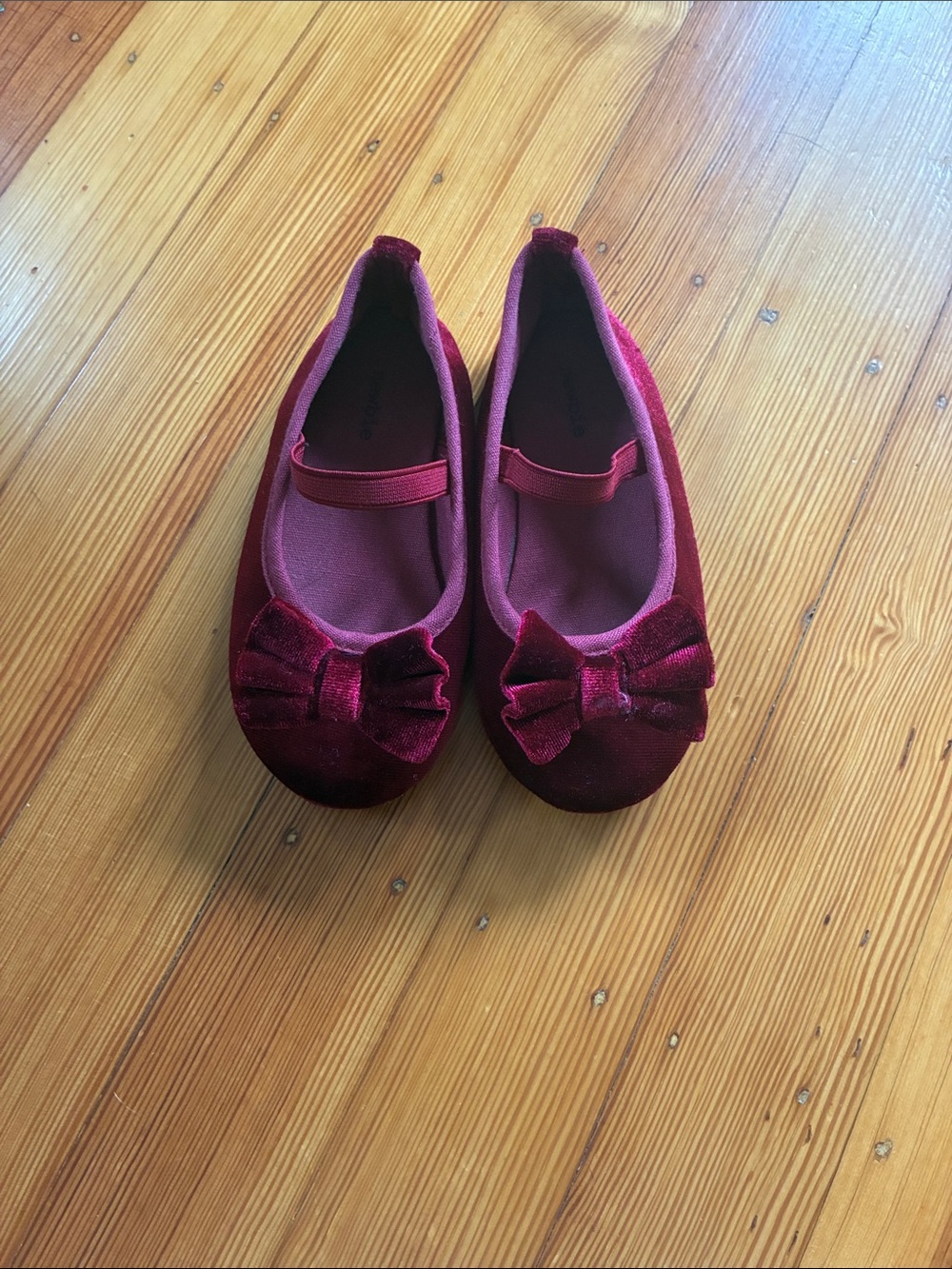 Girls Velvet Mary Jane Flats with Decorative Bow - Burgundy